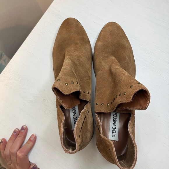 Steve Madden Lyz Tan Suede Ankle Booties 9.5 - Picture 11 of 14